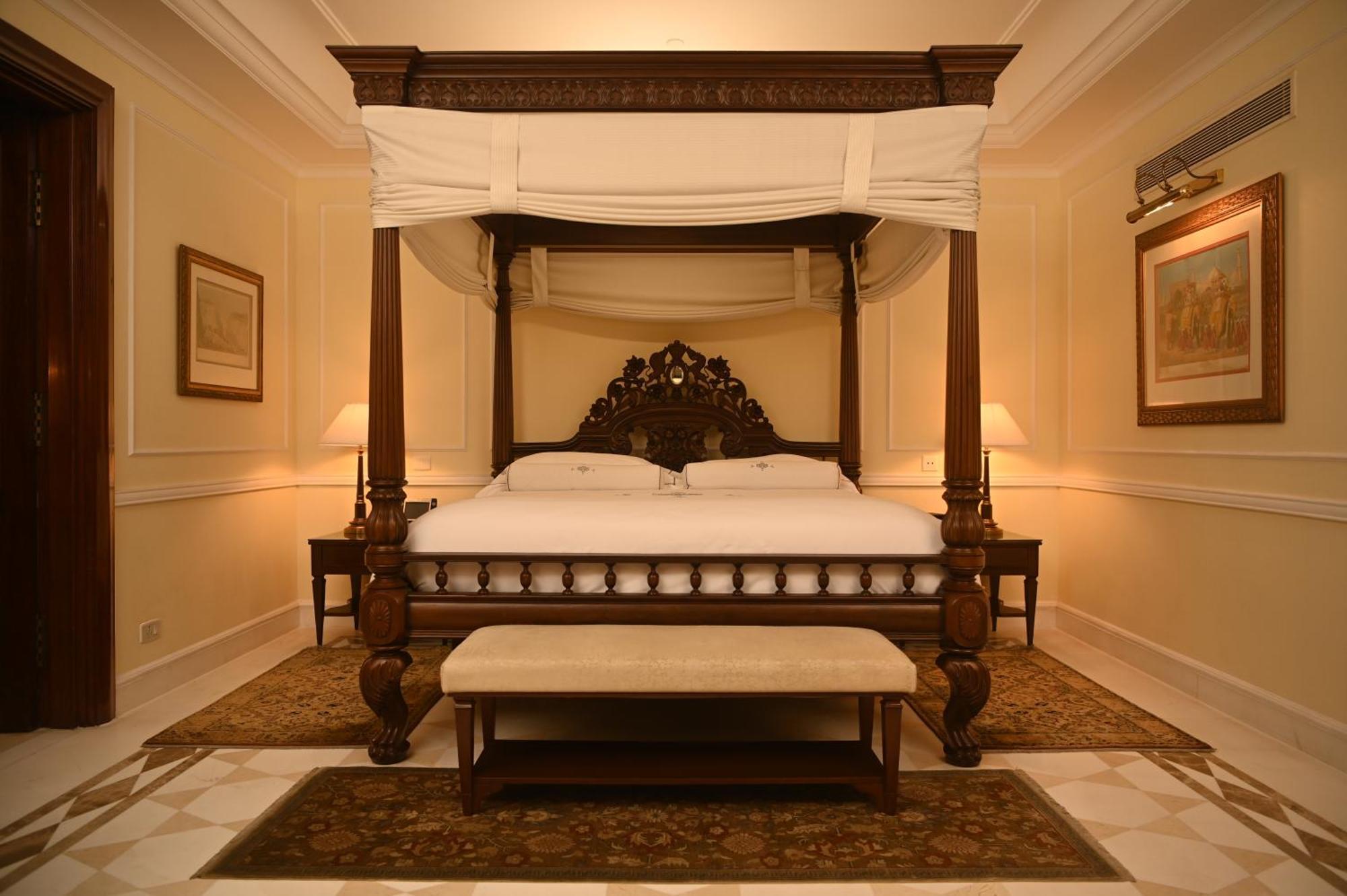The Imperial, New Delhi Hotel Exterior photo A bedroom at the Imperial Hotel